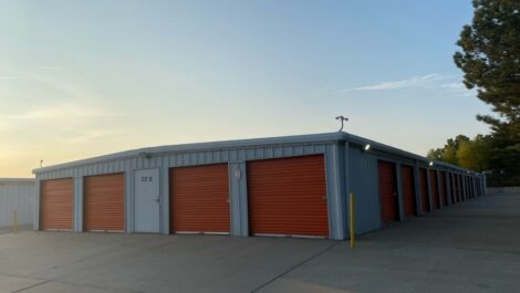 Drive up facilities at Premier Storage South