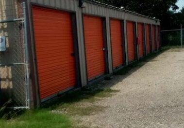 Outdoor units at Storage Home in Wilmer.
