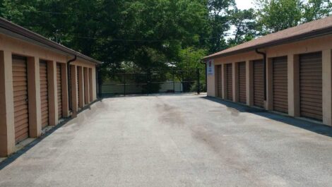 A row of drive up storage units in Dallas, GA.