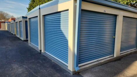 Units outdoors at Roan Street Storage.