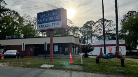 Sign for Apalachee Storage 850-605-3779 in Tallahassee, FL.