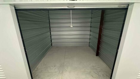 Inside view of storage unit 545.