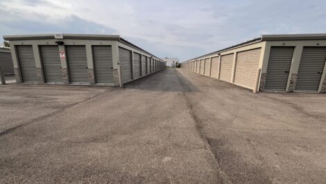 Outdoor, drive-up storage units at Ridgeview Storage in McHenry, IL.